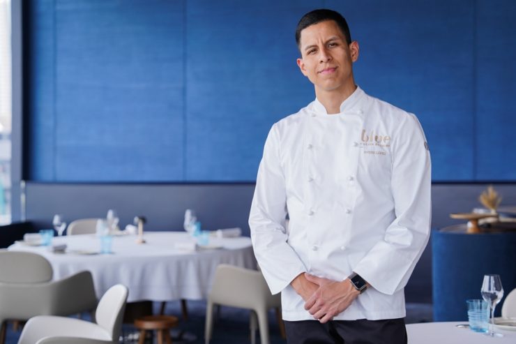 Chef-Evens-Lopez_Blue-by-Alain-Ducasse-BerwsQ.jpg